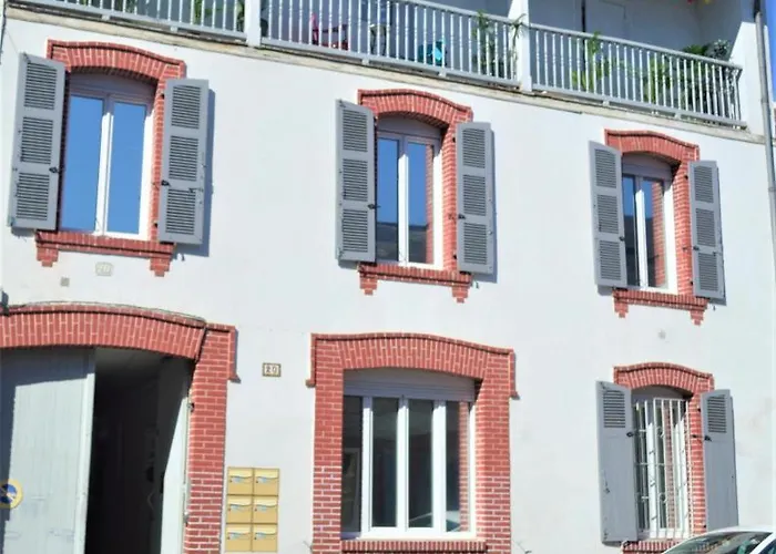 Immeuble Residentiel Labelise Et Classe Proche Des Halles Marcadieu Et Brauhauban Et Du Parc Des Expositions - Appaloosa T2 Rdc Et Pyrenea T2 Au 1er Etage Avec Terrasse Couverte -parking Gratuit- * Ταρμπ