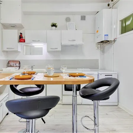 Immeuble Residentiel Labelise Et Classe Proche Des Halles Marcadieu Et Brauhauban Et Du Parc Des Expositions - Appaloosa T2 Rdc Et Pyrenea T2 Au 1er Etage Avec Terrasse Couverte -parking Gratuit- Apartment